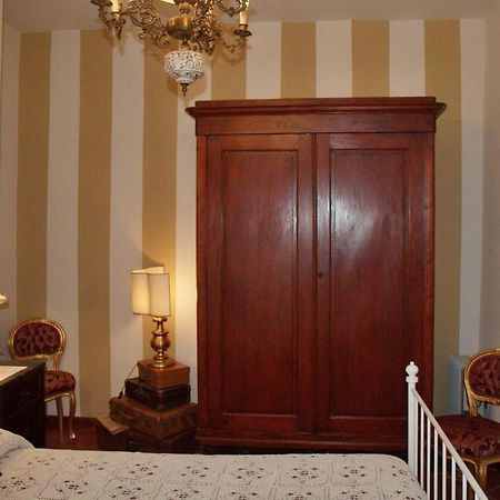 B&B Rosso Baccara Montevettolini Bagian luar foto