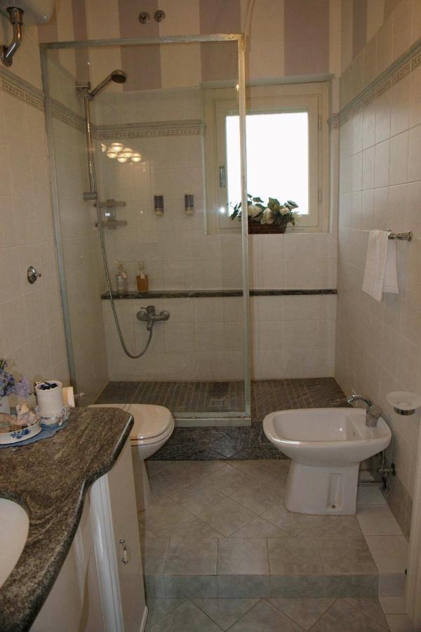 B&B Rosso Baccara Montevettolini Bagian luar foto