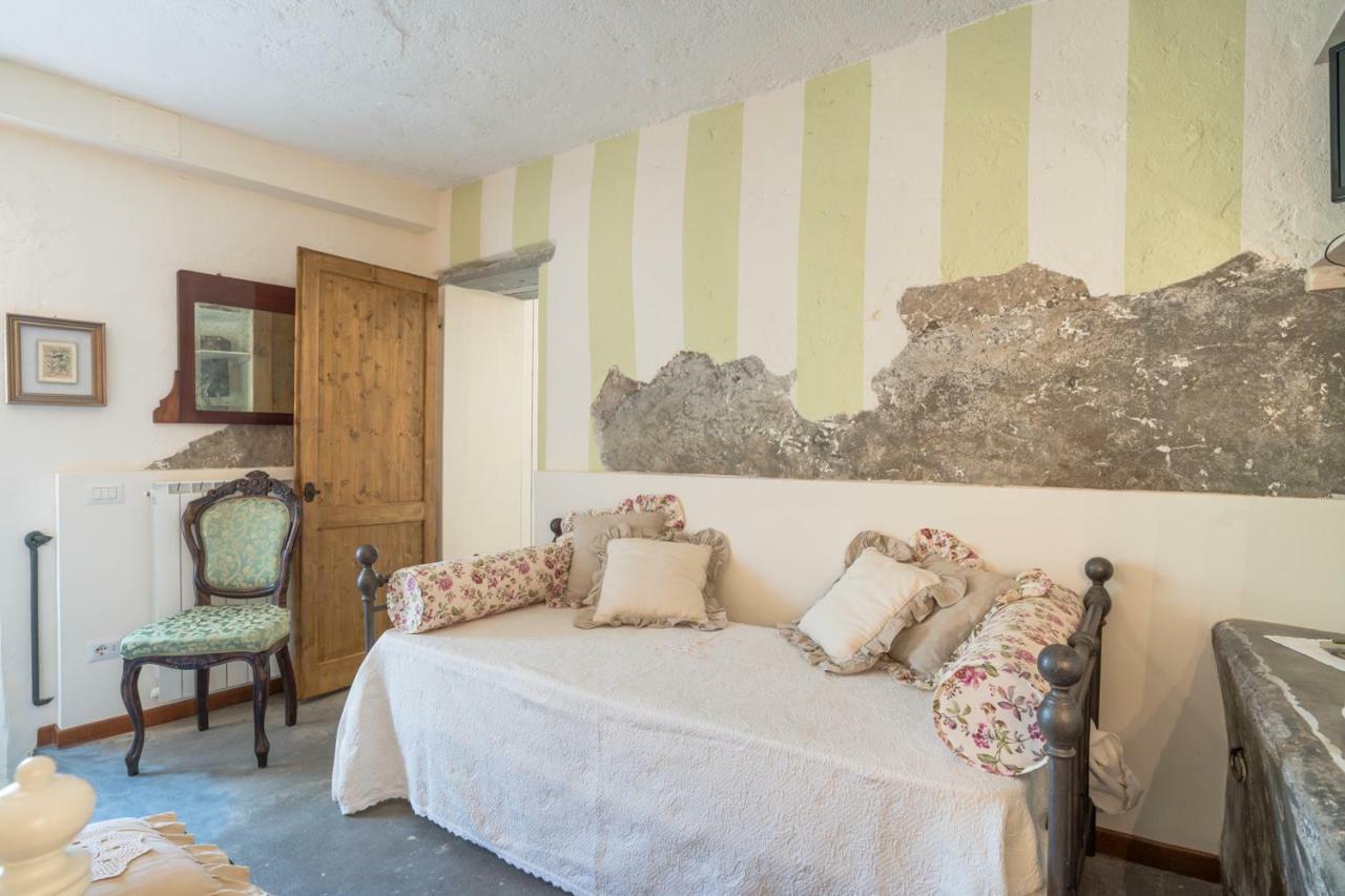B&B Rosso Baccara Montevettolini Bagian luar foto