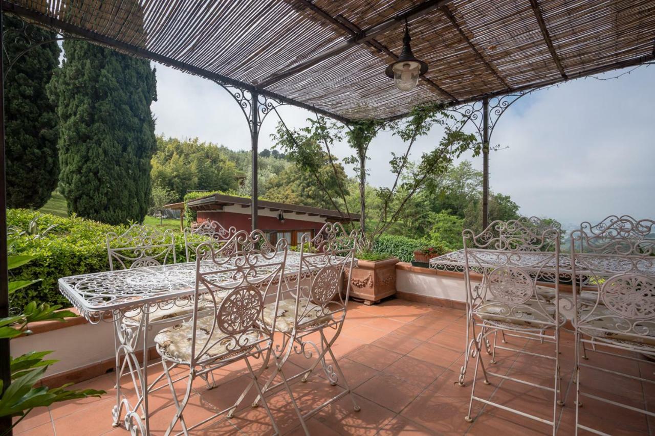 B&B Rosso Baccara Montevettolini Bagian luar foto