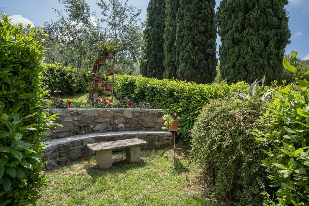 B&B Rosso Baccara Montevettolini Bagian luar foto