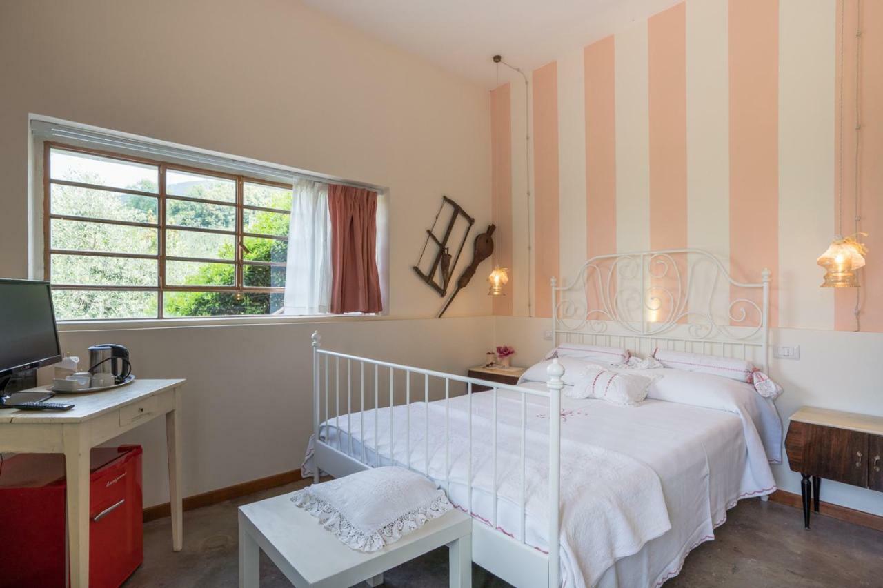 B&B Rosso Baccara Montevettolini Bagian luar foto