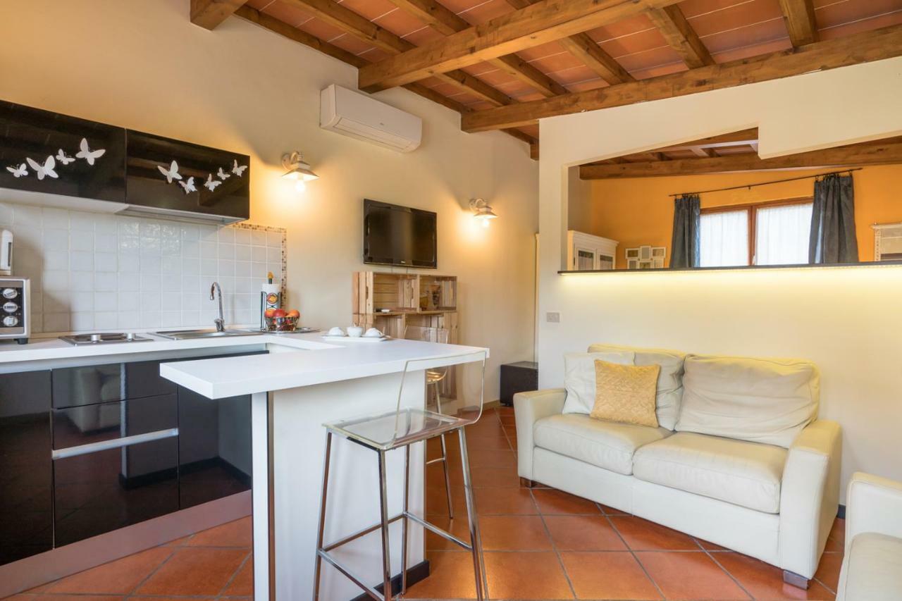 B&B Rosso Baccara Montevettolini Bagian luar foto