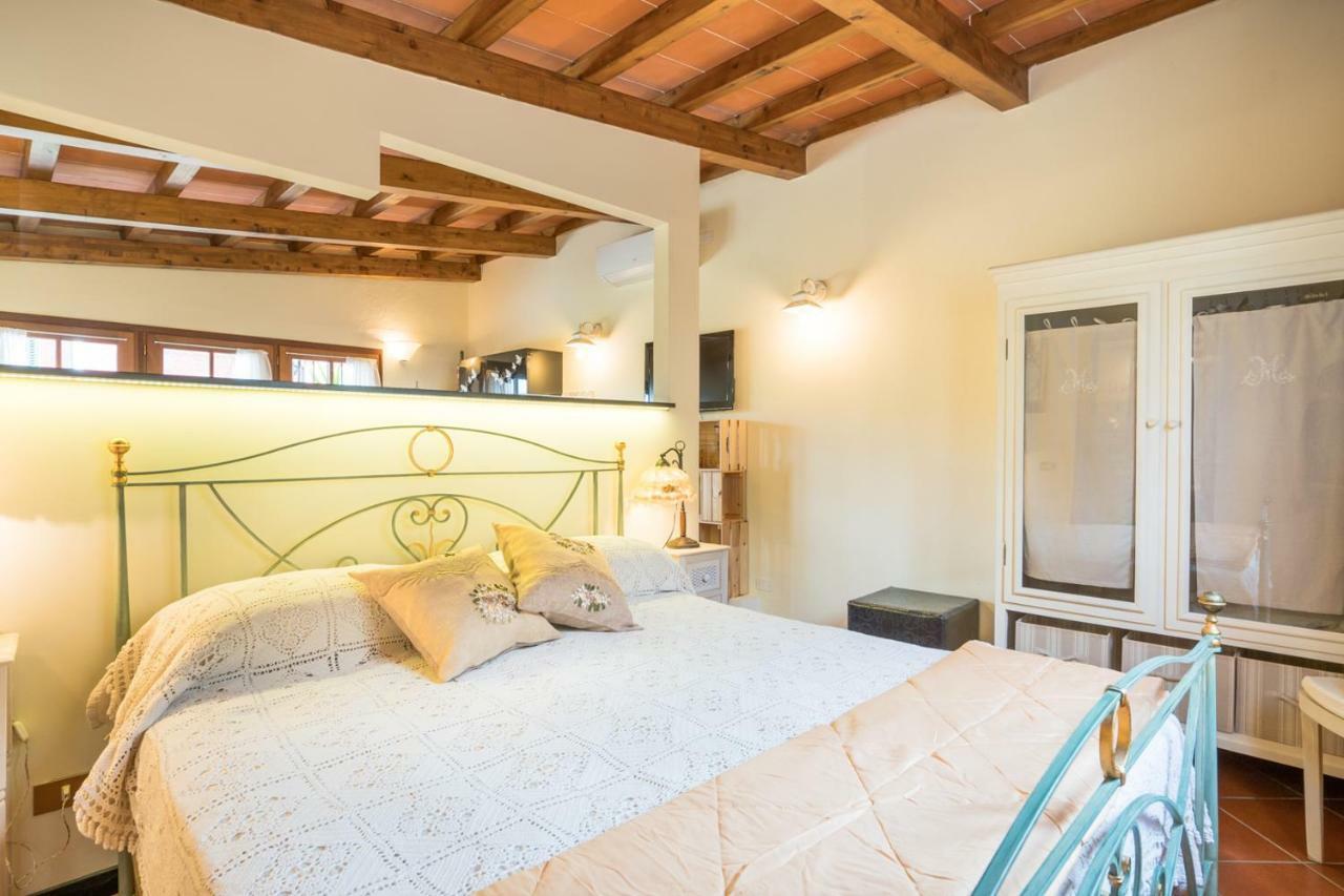 B&B Rosso Baccara Montevettolini Bagian luar foto